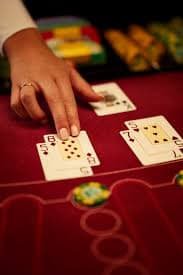 Hasil Lightning Baccarat ditampilkan dengan pengganda kemenangan di mekartoto